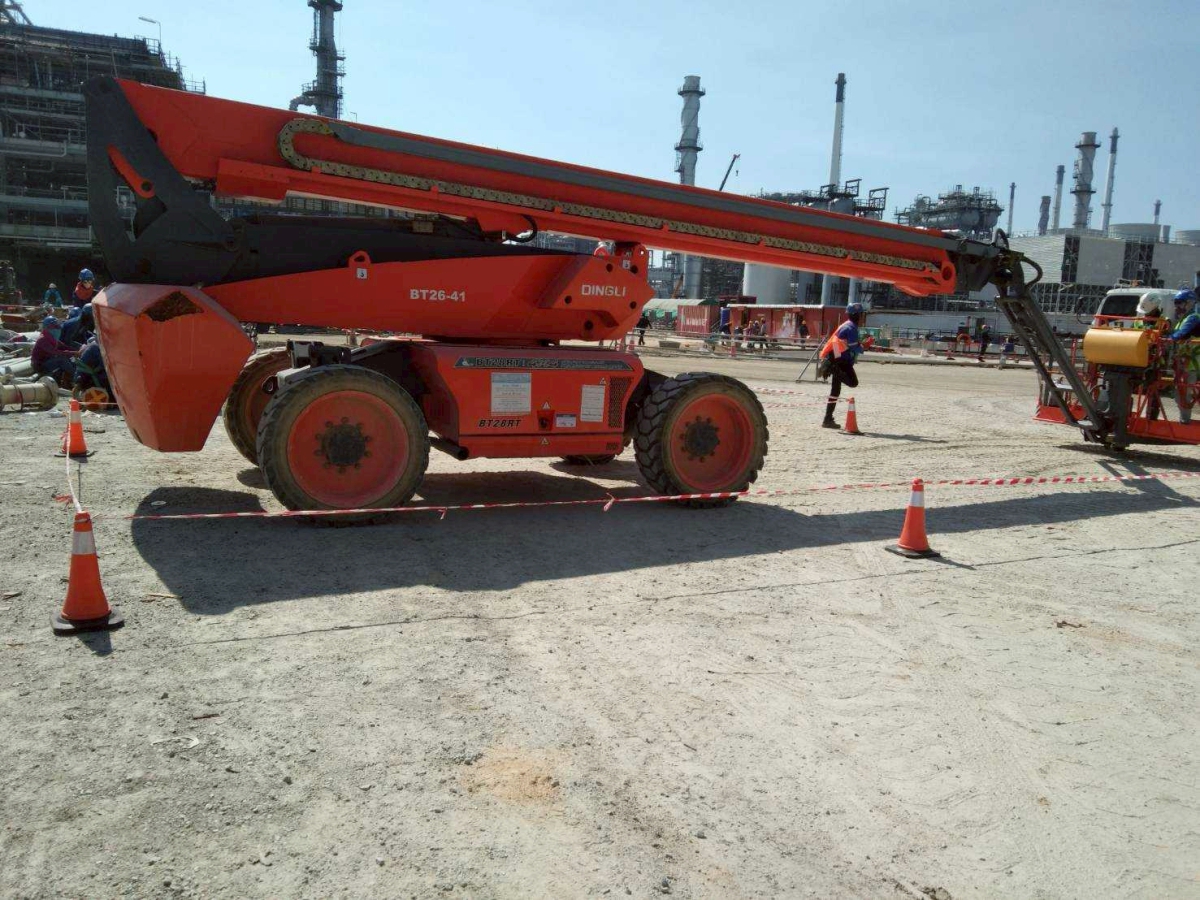 LINE_ALBUM_หลักสูตรรถกระเช้า X-Lift และ Boom Lift_250828_8.jpg - หลักสูตรรถกระเช้า X-Lift และ Boom Lift